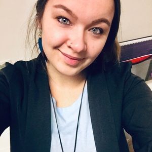 Meet your Posher, Britni